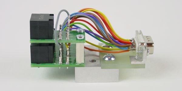Pin splitter - mini connection module on the assembly board